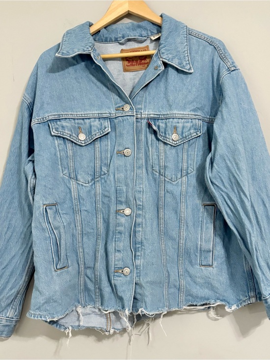 Levi's Other - Oversized Levi’s Denim Light Blue Jean Jacket